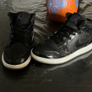 Jordan 1’s patent leather kids size 13